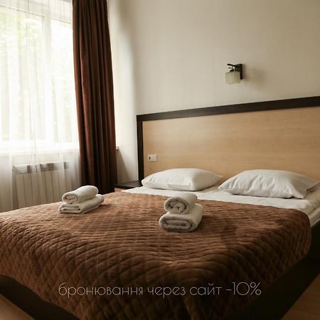 Hotel Koral Csernyivci Kültér fotó