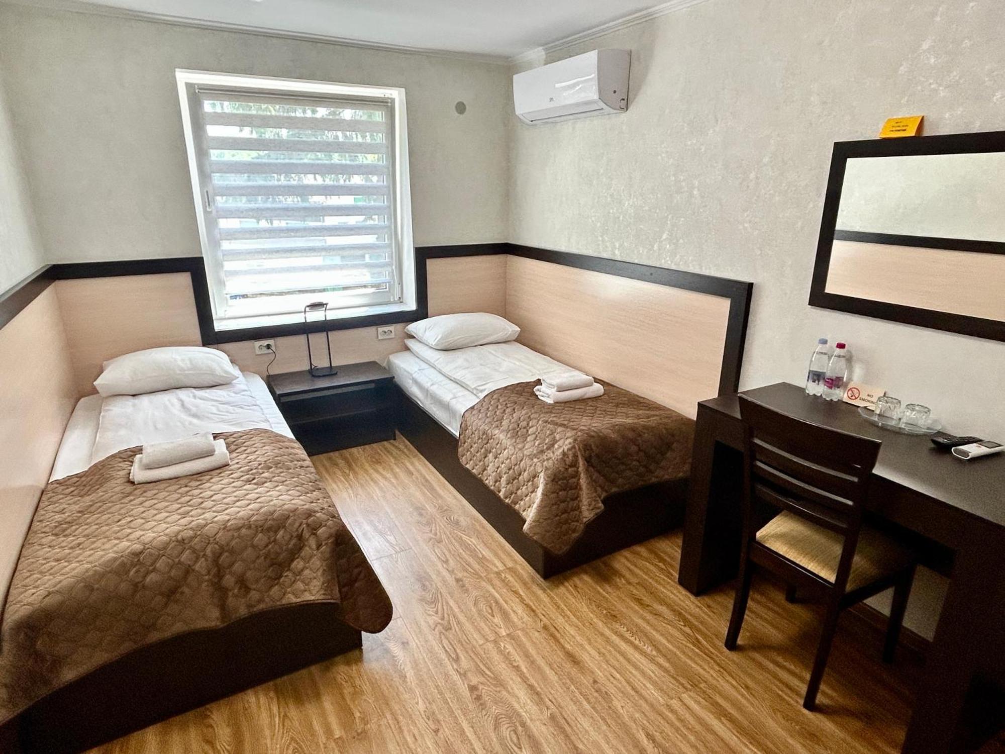Hotel Koral Csernyivci Kültér fotó