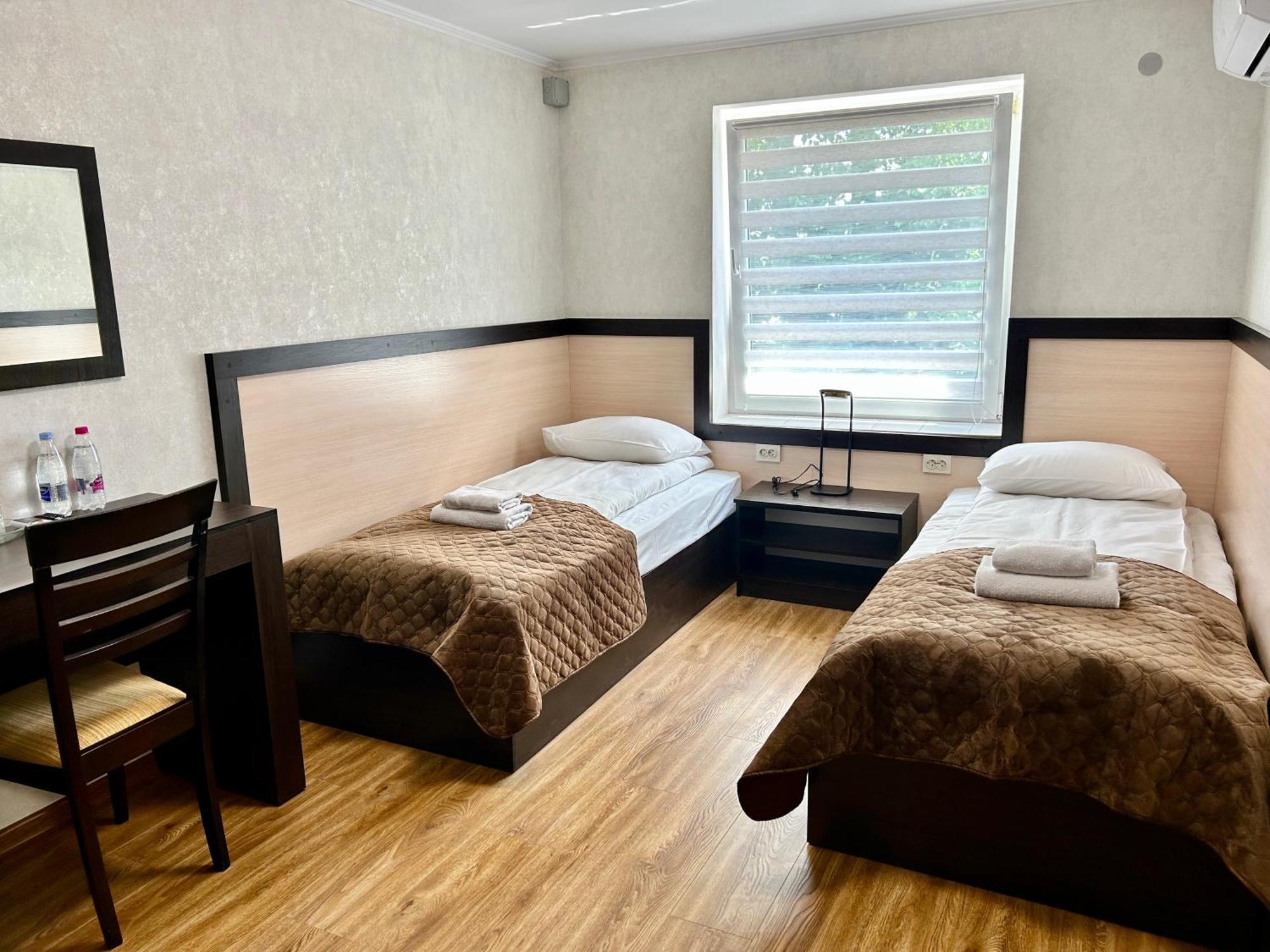 Hotel Koral Csernyivci Kültér fotó